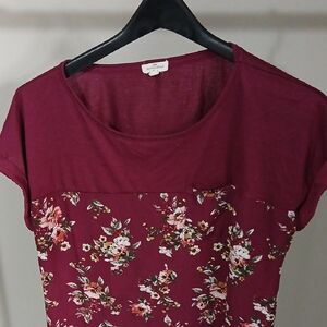 Red and White Cap Sleeve T-Shirt with Floral Design